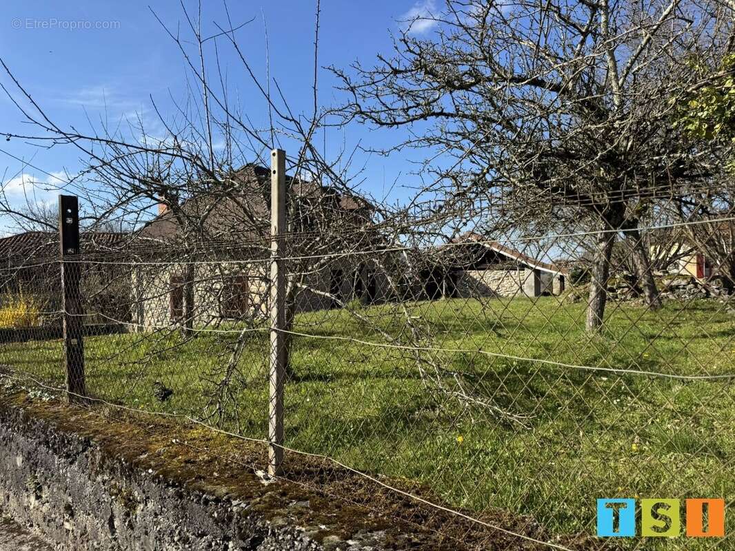 Maison à JUZET-D'IZAUT