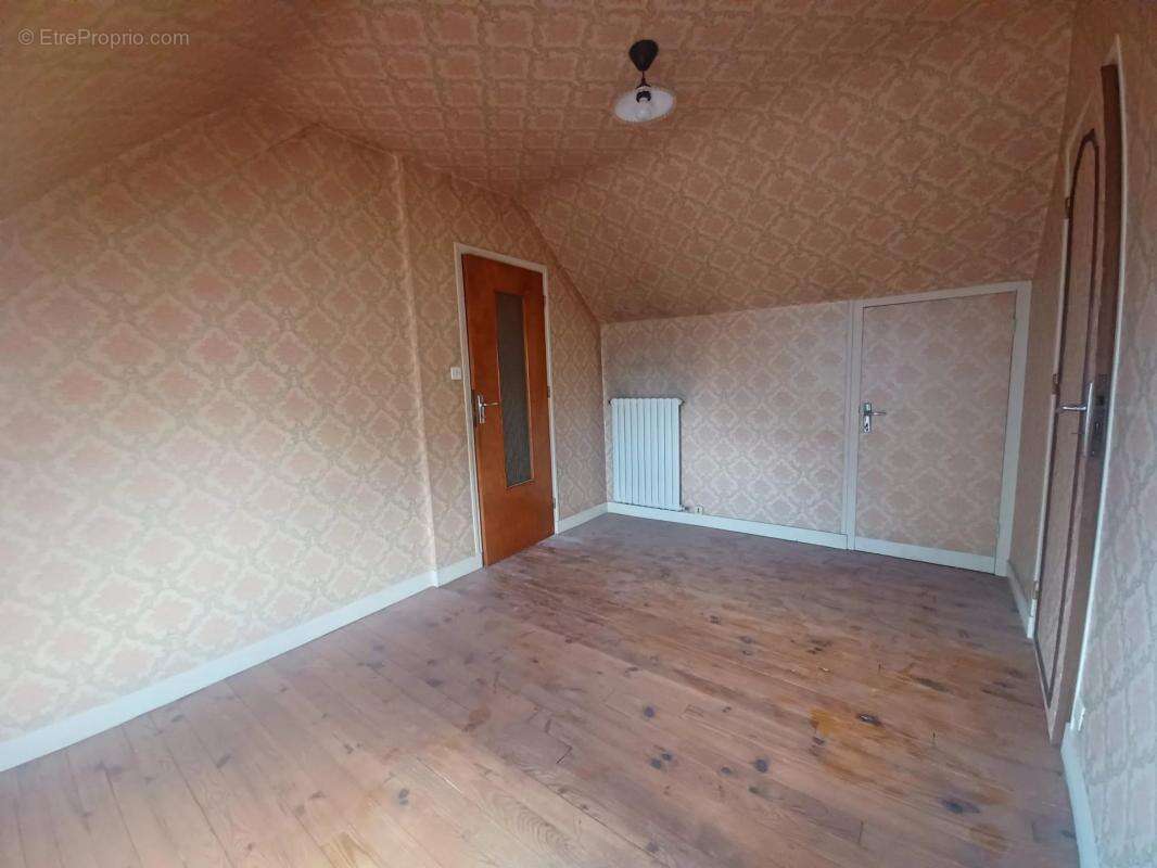 Maison à CARHAIX-PLOUGUER