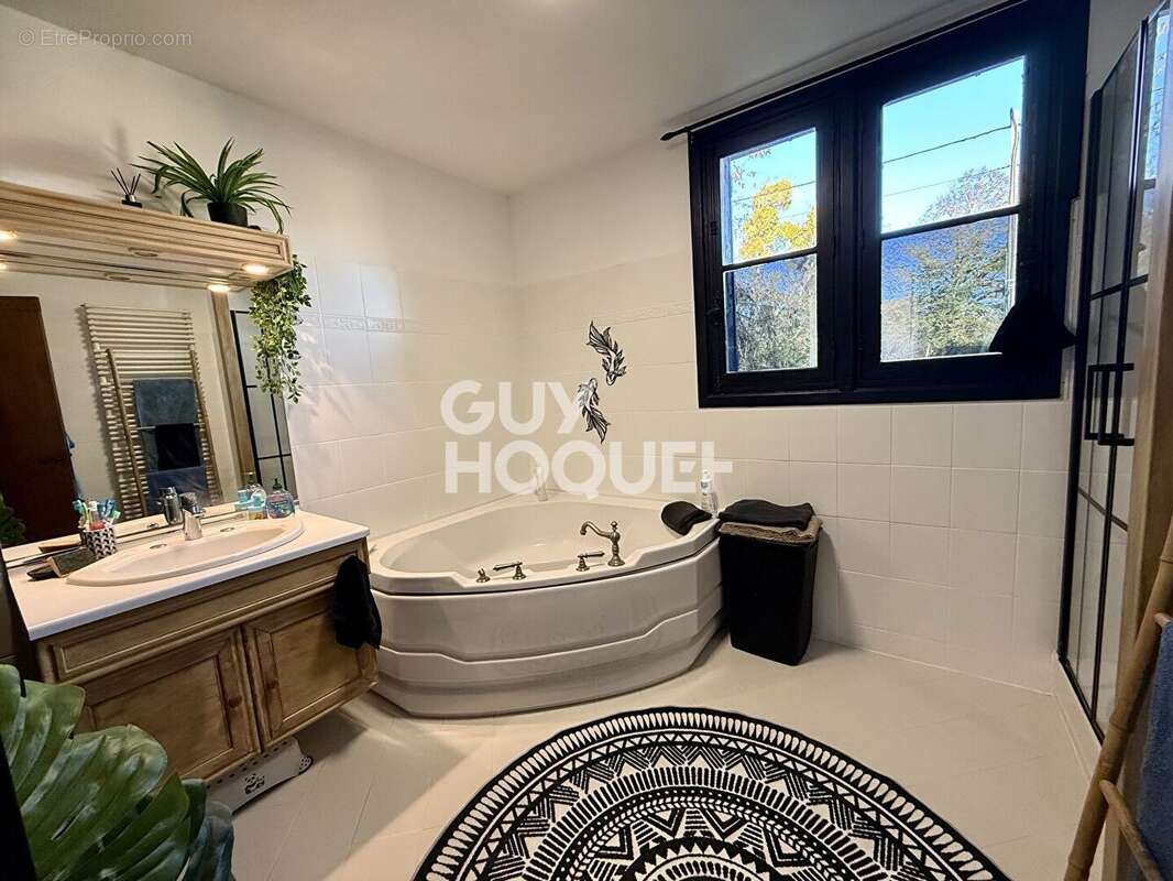 Maison à GOUSSONVILLE