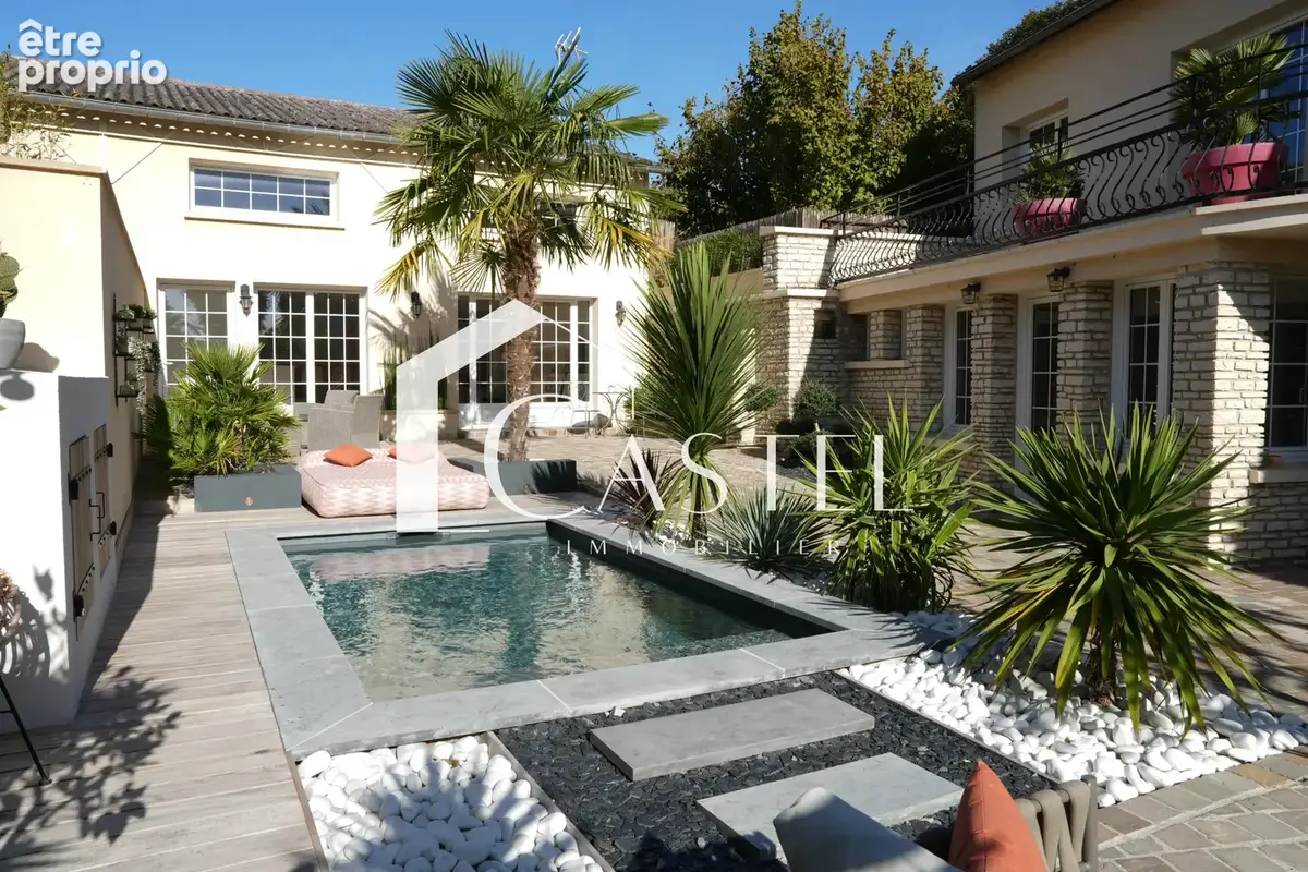 Propriété - 300 m2 - 10 pièces - photo 3