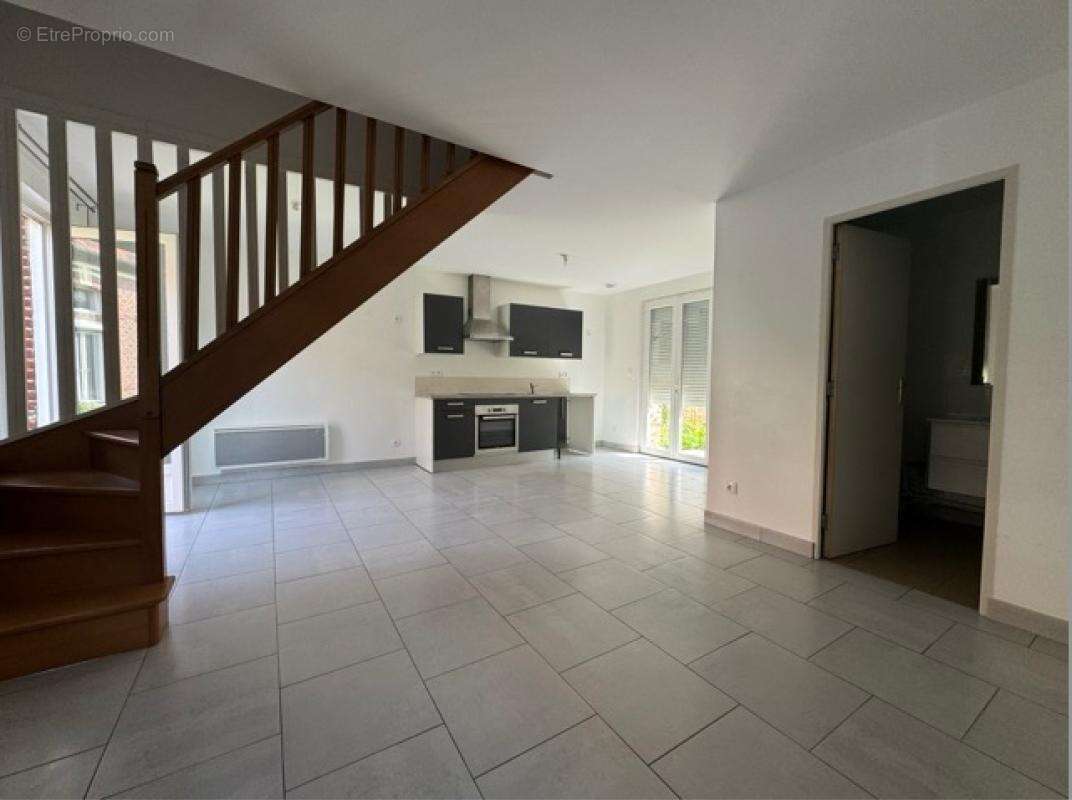 Ensemble  immobilier exceptionnel  pour investisseurs  ou bailleurs sociaux .Terrain  7159m2 Surface hab:1883m2 - photo 13