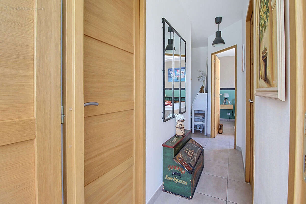 A VENDRE EN EXCLUSIVITE - Villa de 85m2 sur 411 m2 de terrain avec piscine et garage - photo 11