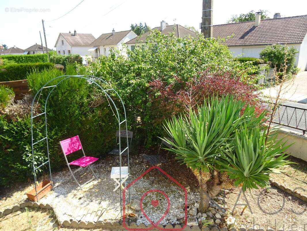 Charmant pavillon T4- - photo 14