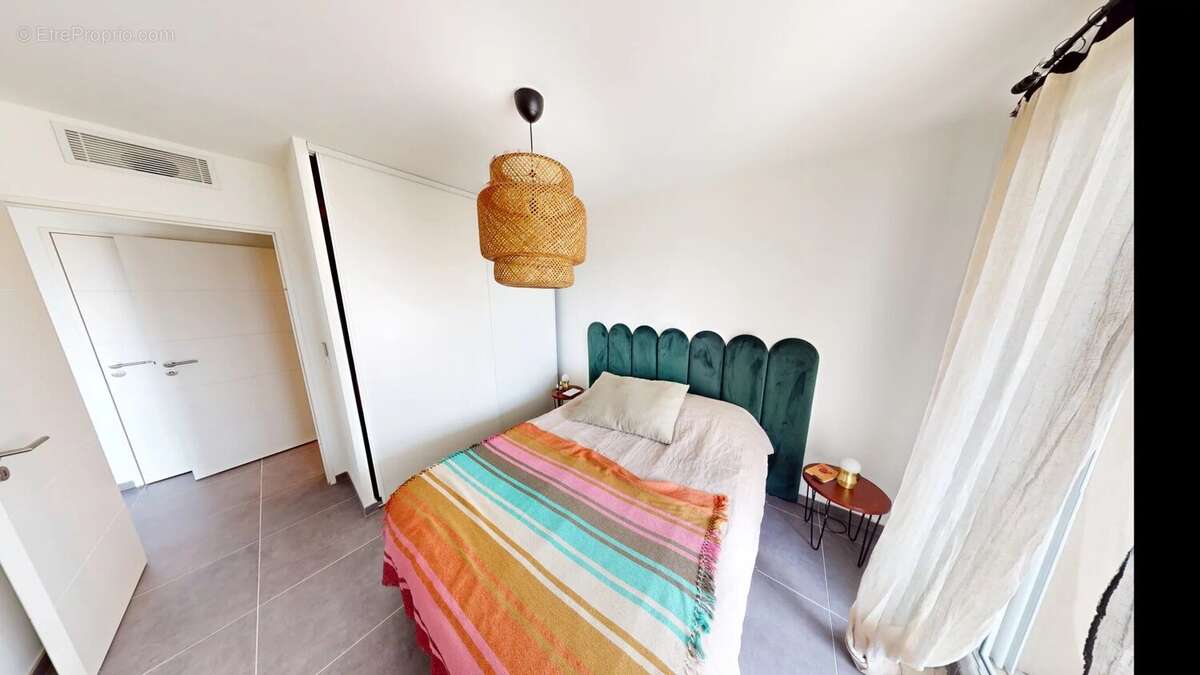 Appartement à VILLENEUVE-LOUBET