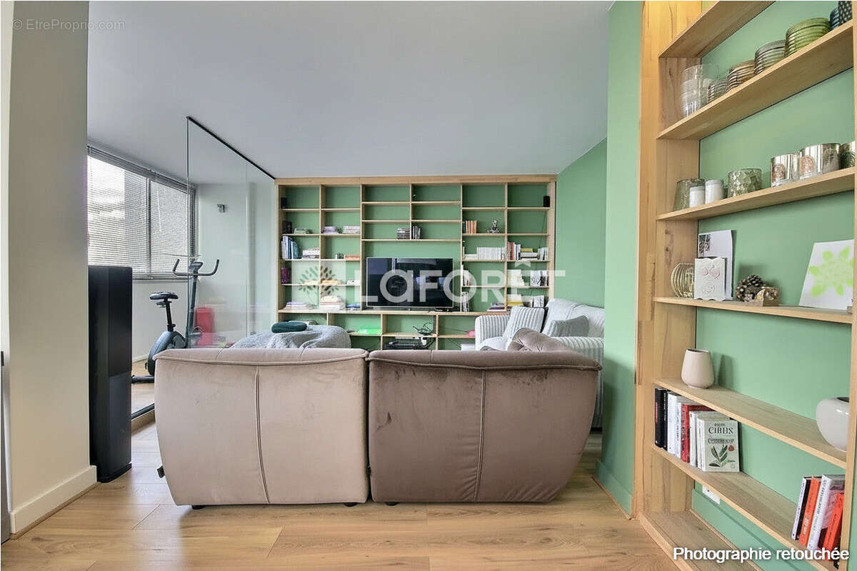 Appartement à COURBEVOIE