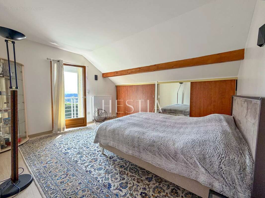 Maison à SAINT-MARTIN-BELLEVUE