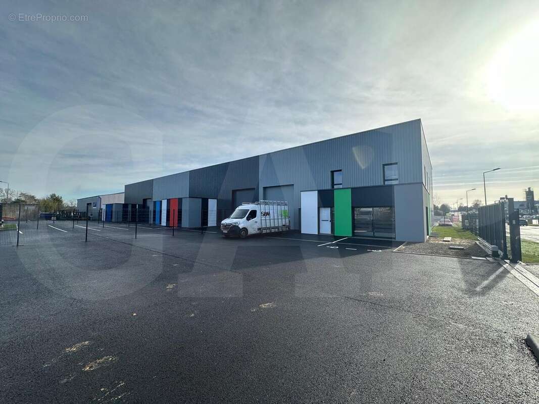 322 m² à Liffre  - photo 2
