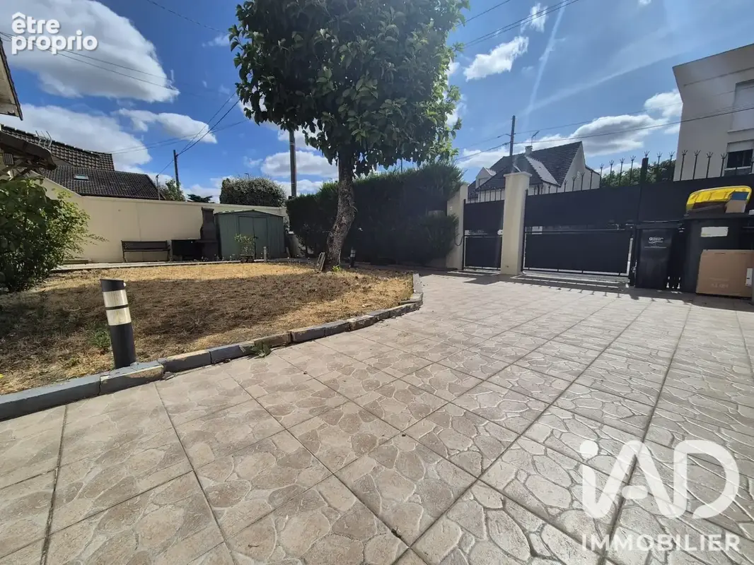 Photo 1 - Maison à LIVRY-GARGAN