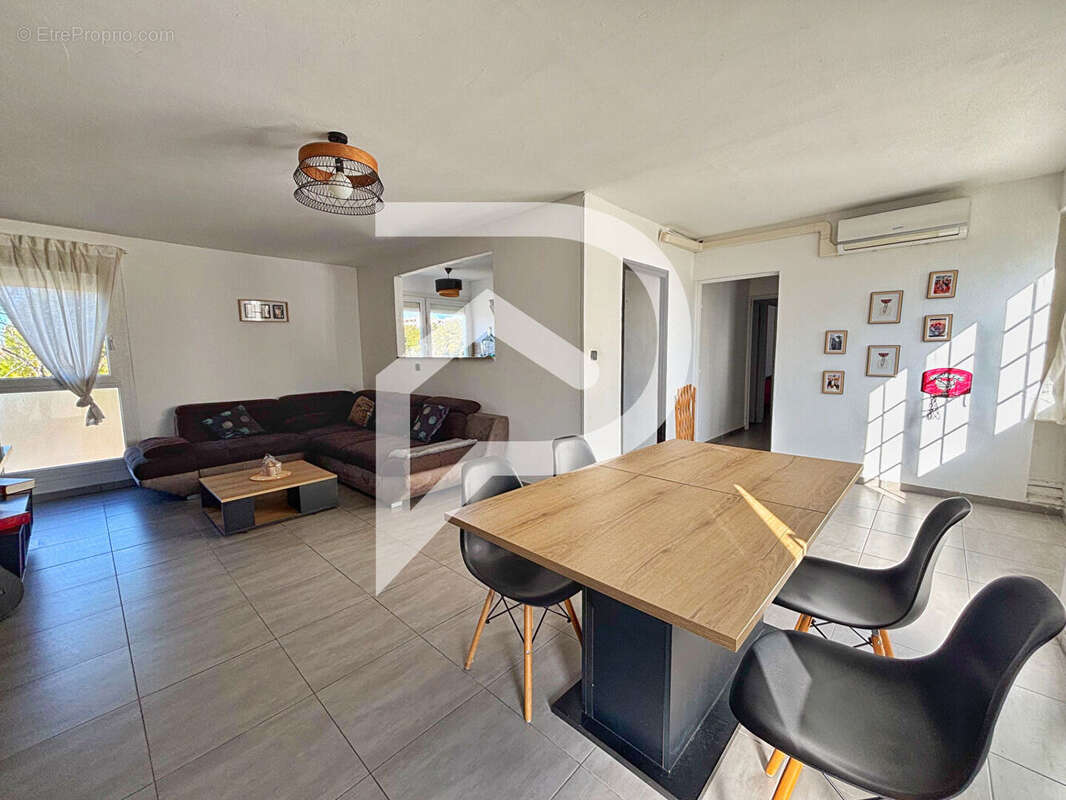 Appartement à VITROLLES