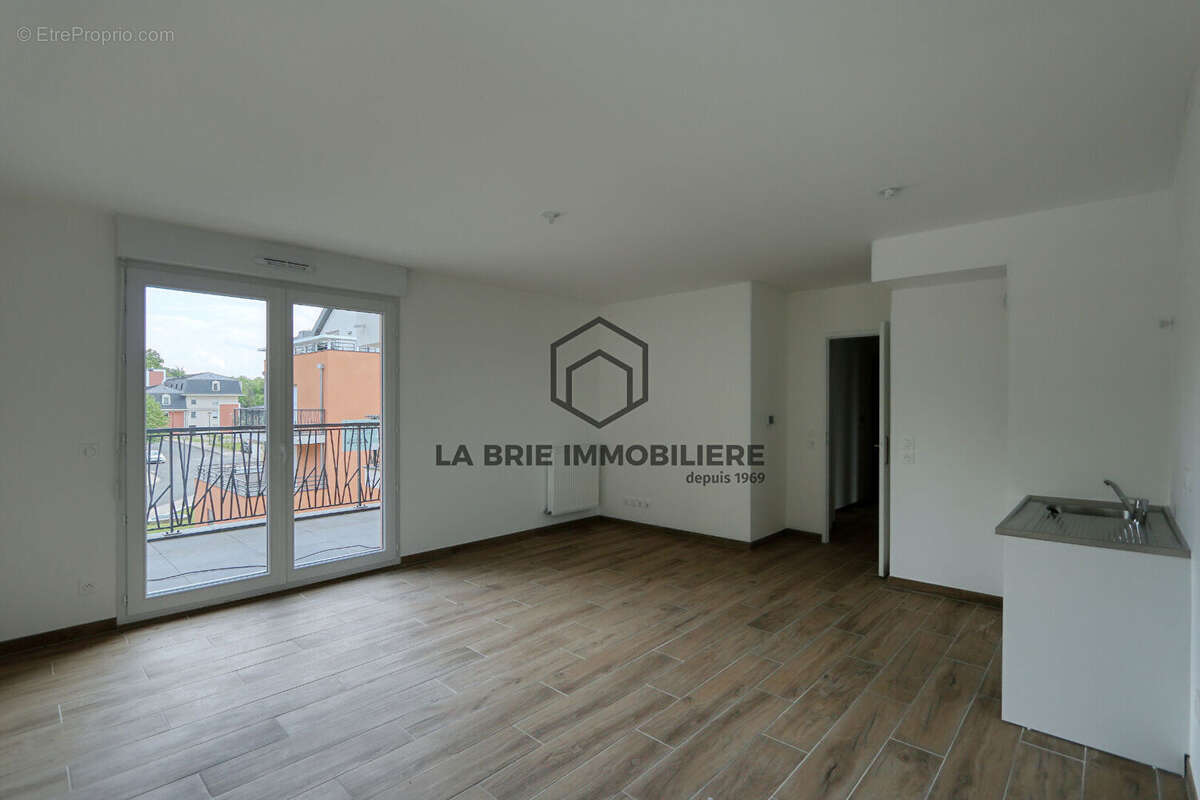 Appartement à EMERAINVILLE