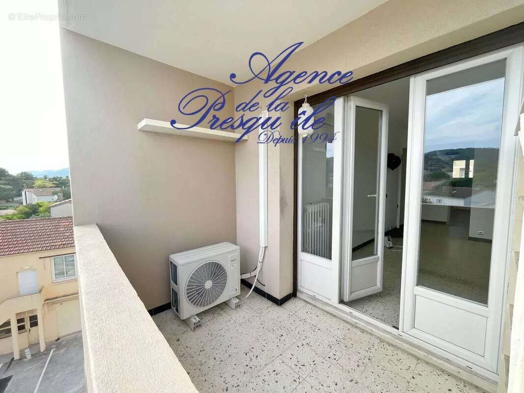 Appartement à HYERES