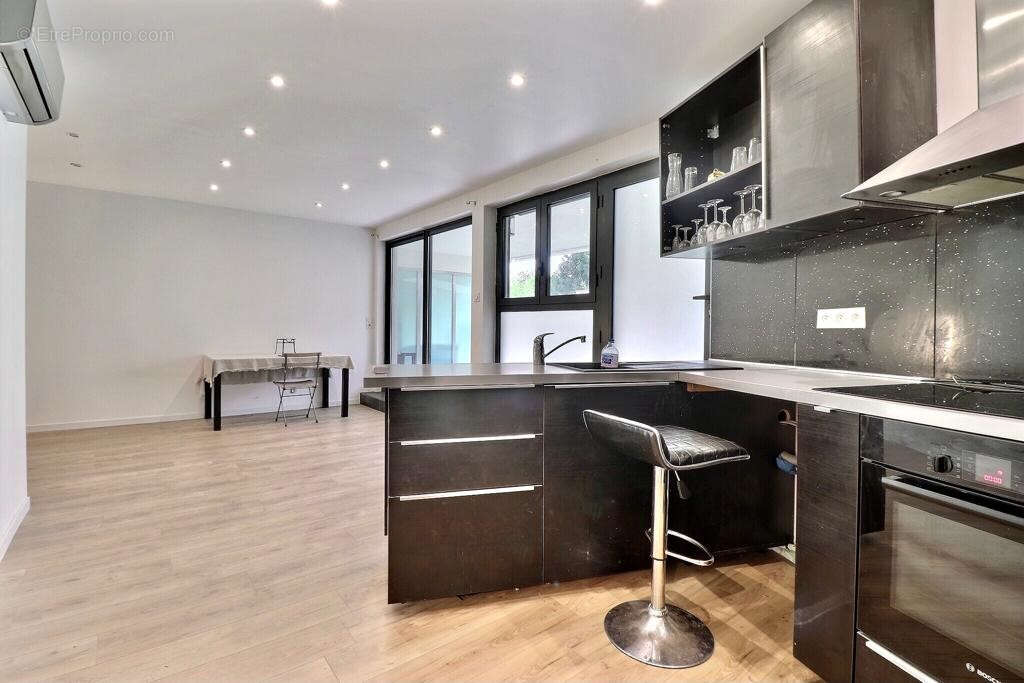 Appartement à MAREIL-MARLY