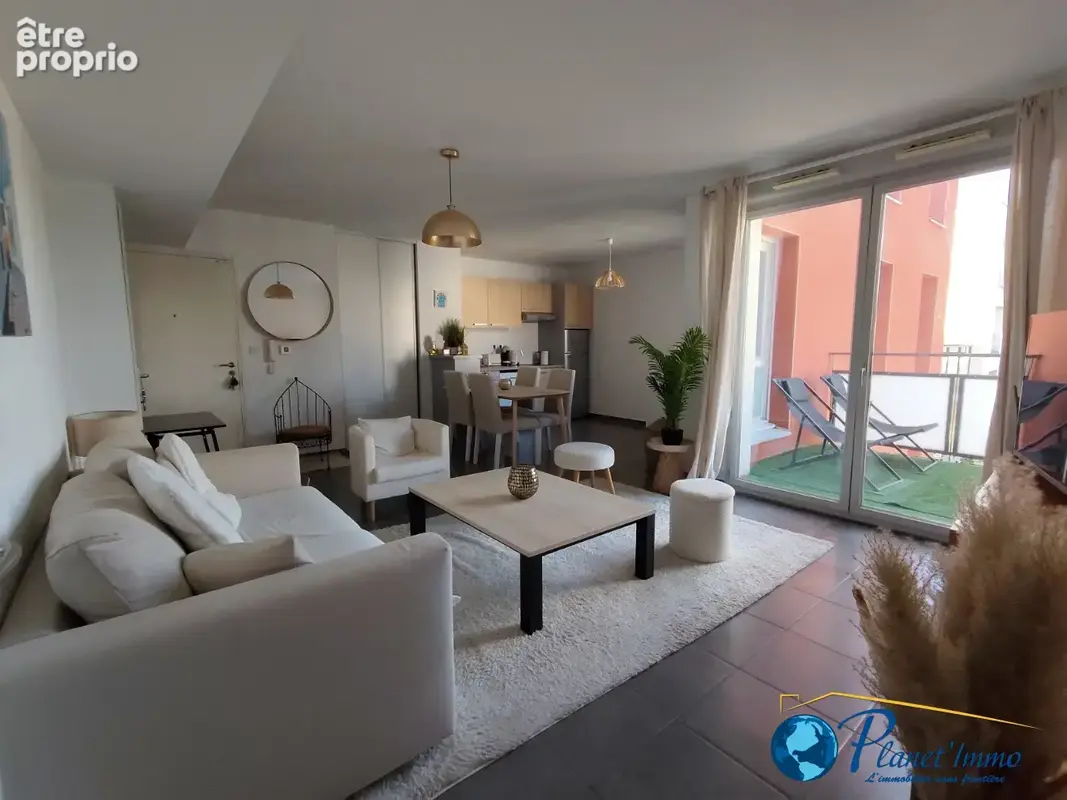 Pierre-Bénite   T3 de 64 m2 avec balcon et deux stationnements en sous-sol - photo 3