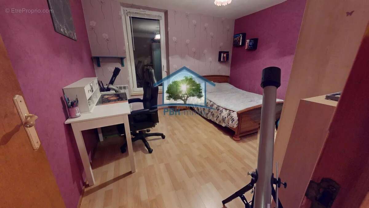 Maison à SAINT-SAUVES-D&#039;AUVERGNE