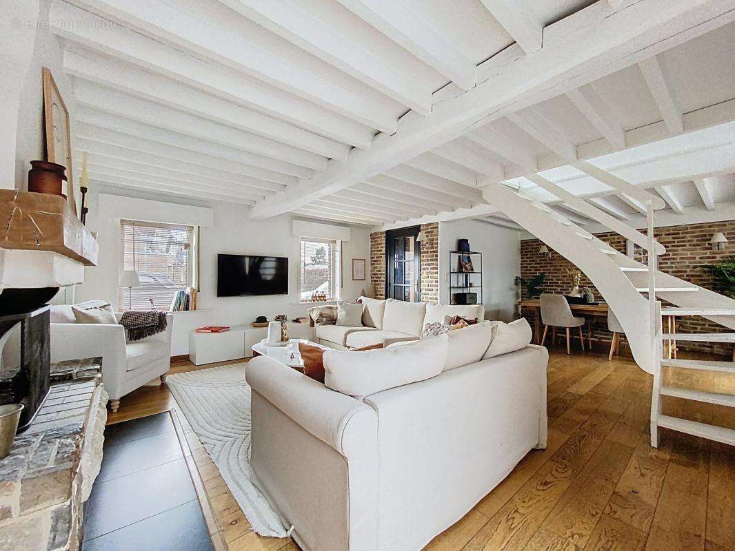 Maison à NEUVILLE-EN-FERRAIN