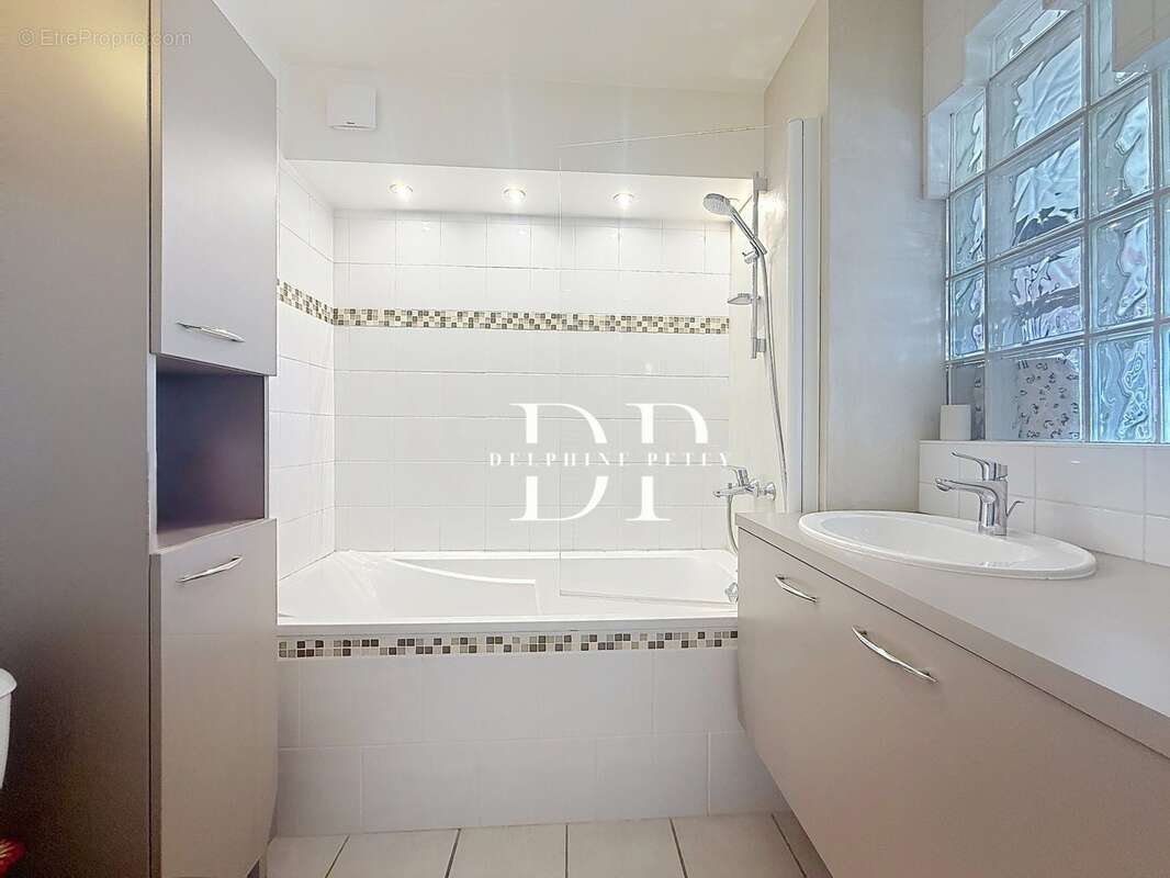 Appartement à vendre 4 pièces de 129,33 m2  (74) Annemasse - photo 10