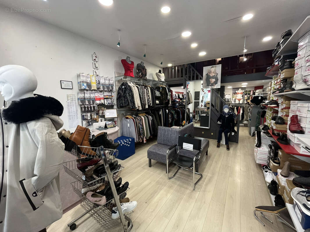 Commerce à LAMALOU-LES-BAINS