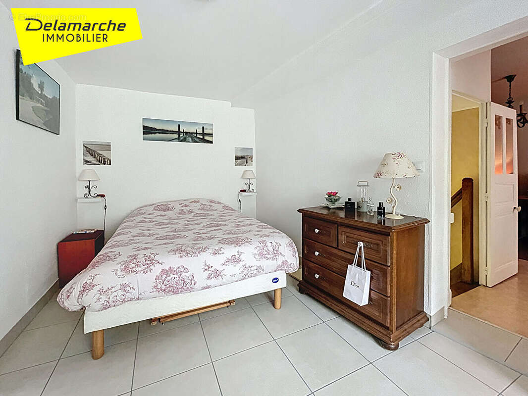 A VENDRE : Maison à proximité du centre bourg de Gavray - photo 7