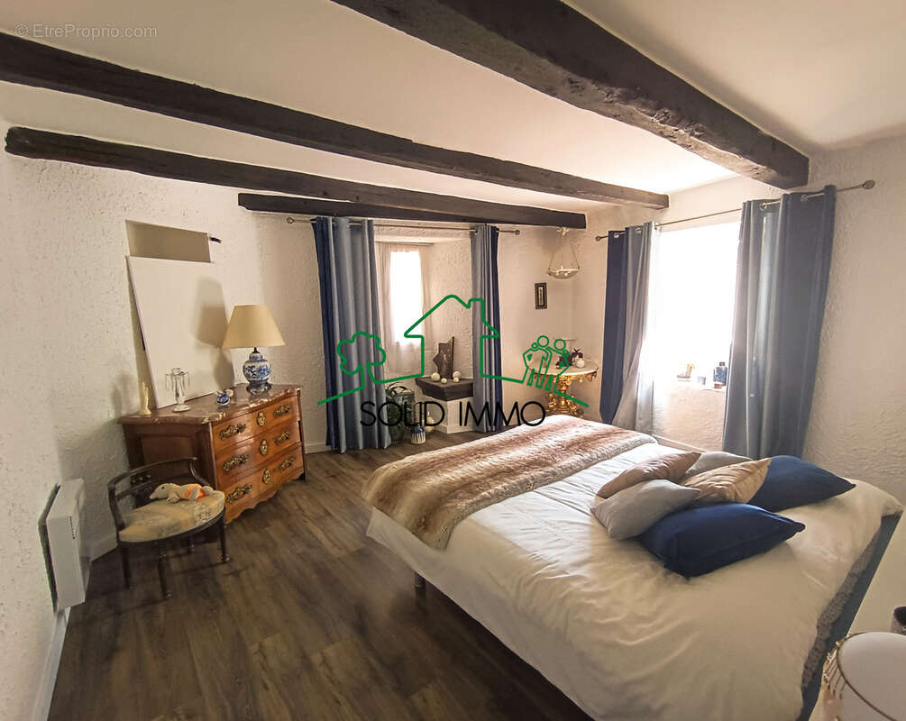 Maison traditionnelle de 194 m2 sur la commune de Meyras 07380 - photo 10