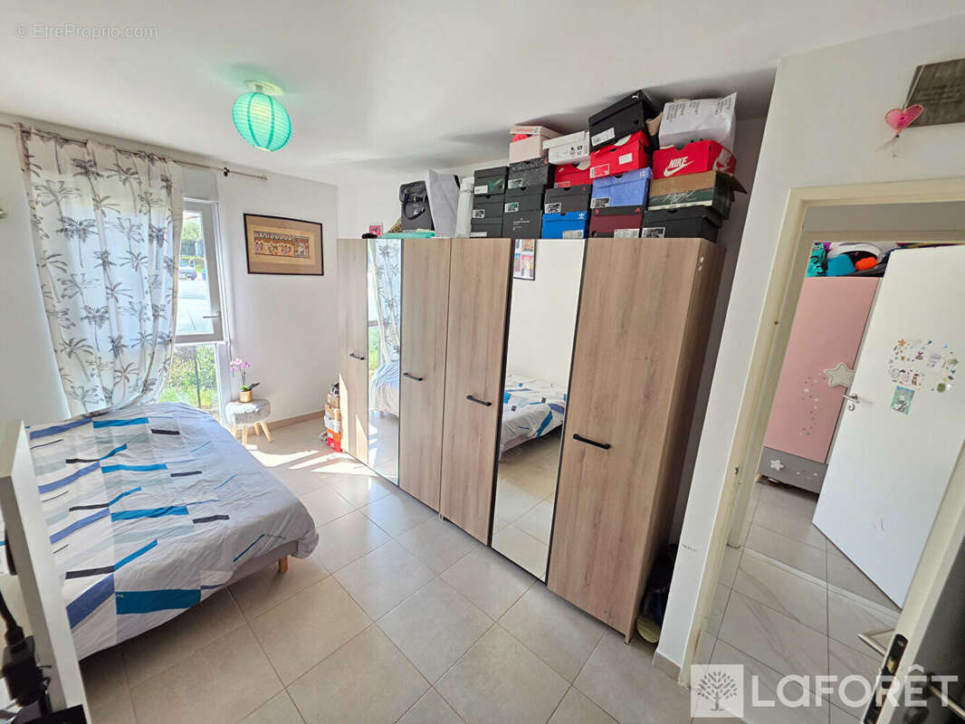 Appartement à CARROS