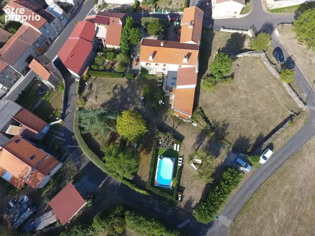 Maison 20 pièces 508 m² à vendre à Olloix (63450) - photo 2