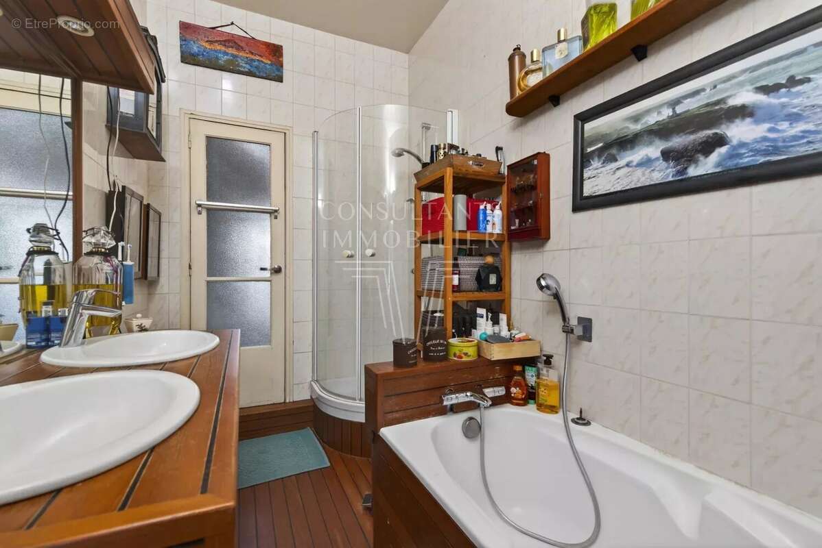 Appartement à NEUILLY-SUR-SEINE