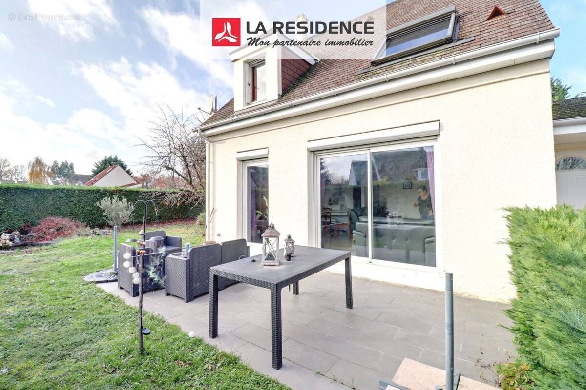 Maison à VERNEUIL-SUR-SEINE