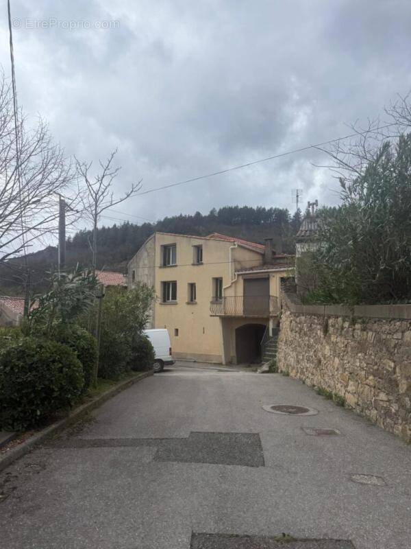 Maison à LE PRADAL