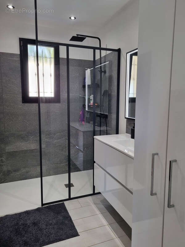 Maison à MALLEMOISSON