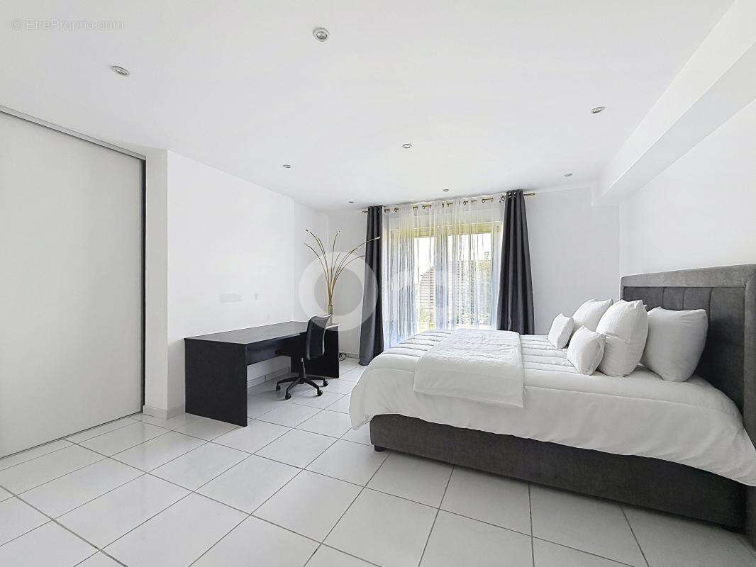 À vendre - Maison Familiale de 253m² avec appartement indépendant - 618 000€ FAI - photo 33