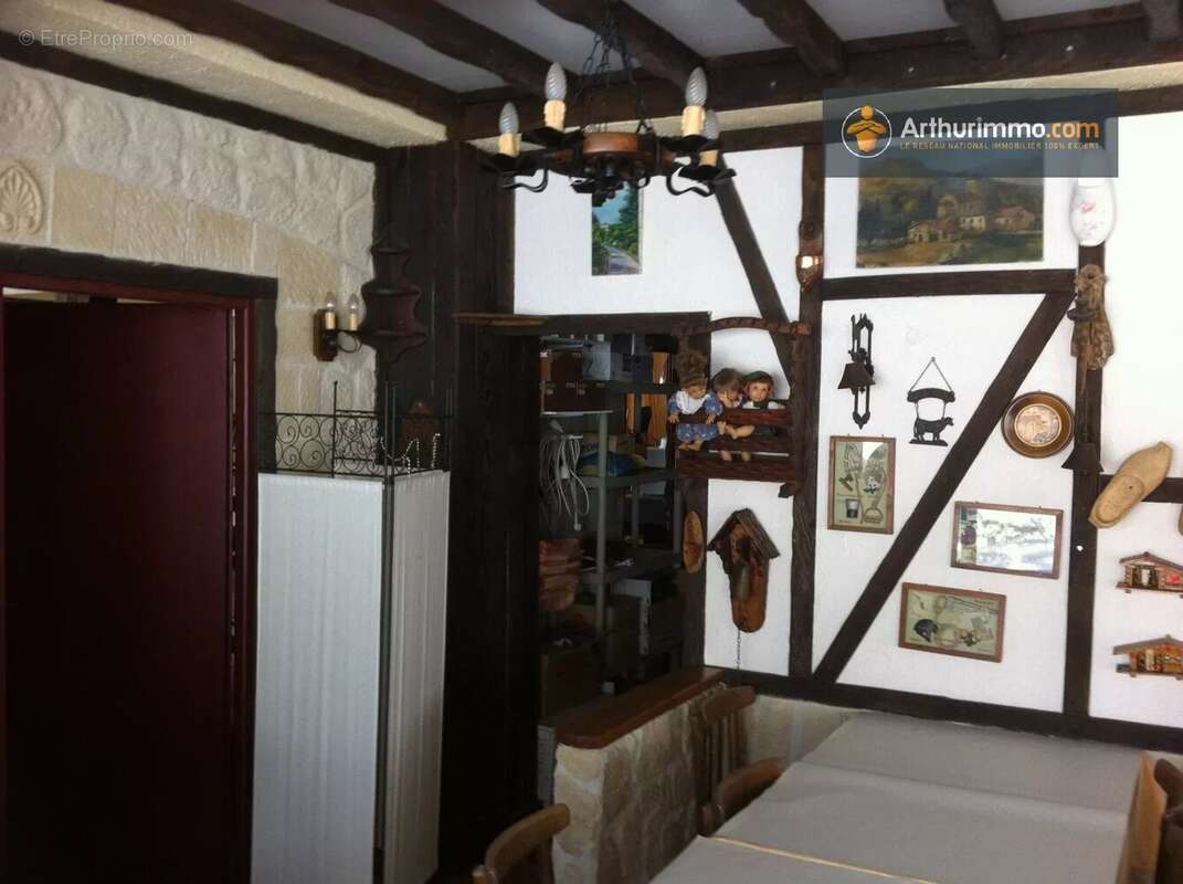 Commerce à MONTFERRIER