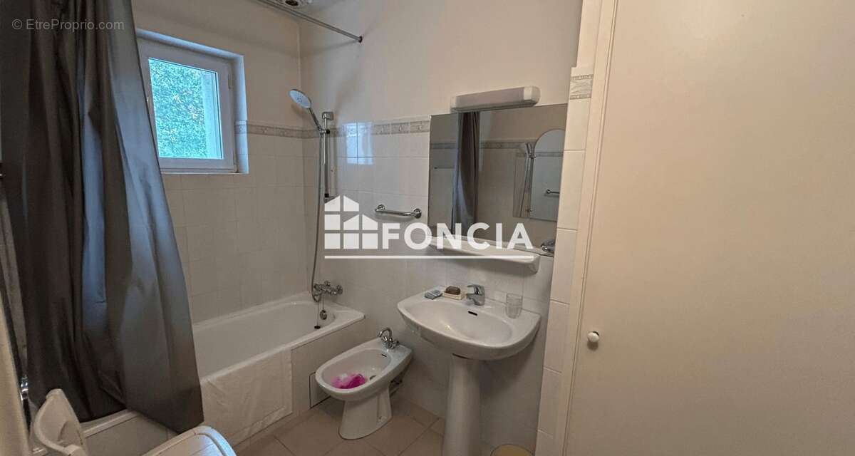 Maison à COURTHEZON