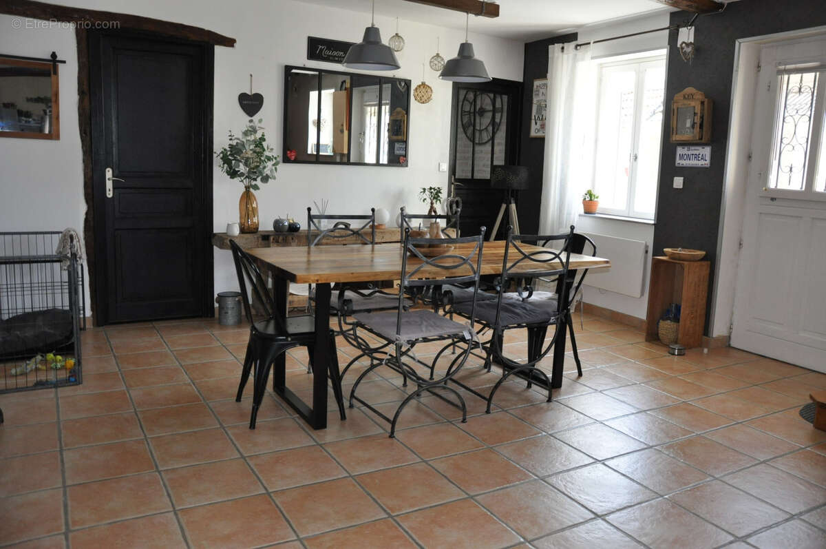 Maison à JALIGNY-SUR-BESBRE