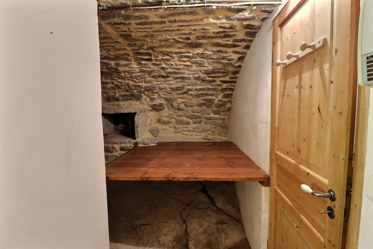 Maison à SAINT-BAUZILLE-DE-MONTMEL