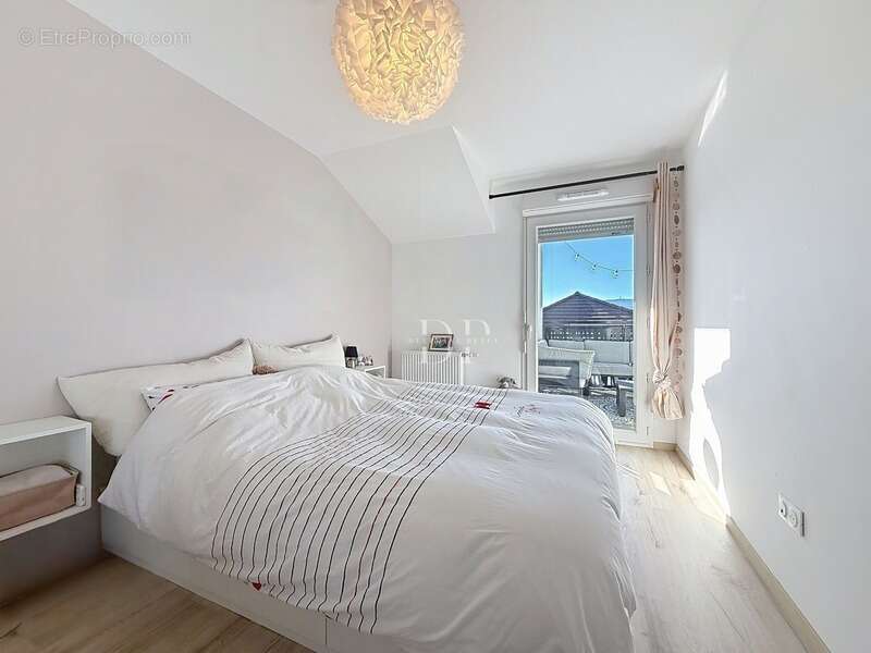 Appartement à CRANVES-SALES