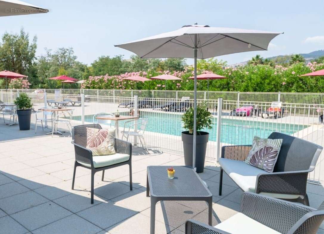INVESTISSEMENT LOCATIF  Mandelieu-la-Napoule  Résidence de Tourisme Zenitude Comfort Cannes Mandelieu - 6,91 % de rentabilité - photo 7