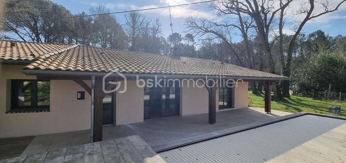 Maison à SAINT-MICHEL-ESCALUS