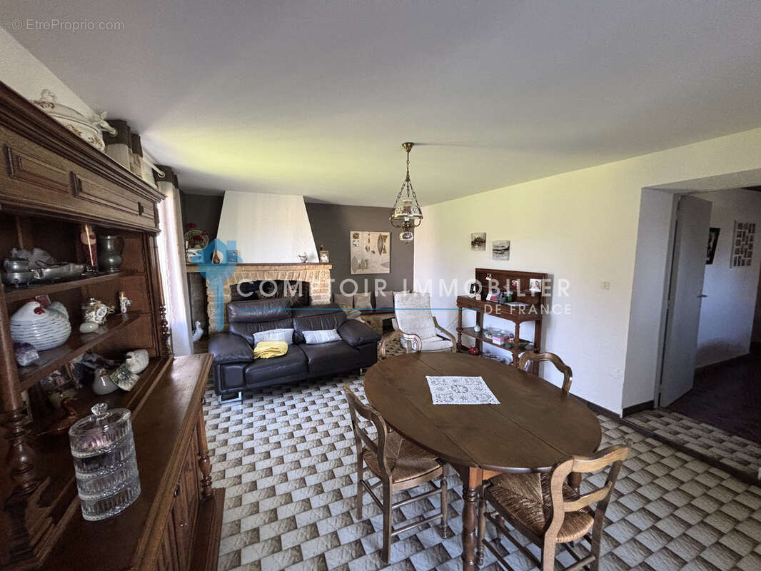 PERIPHERIE UZES : Maison P8 sur beau terrain arboré - photo 15