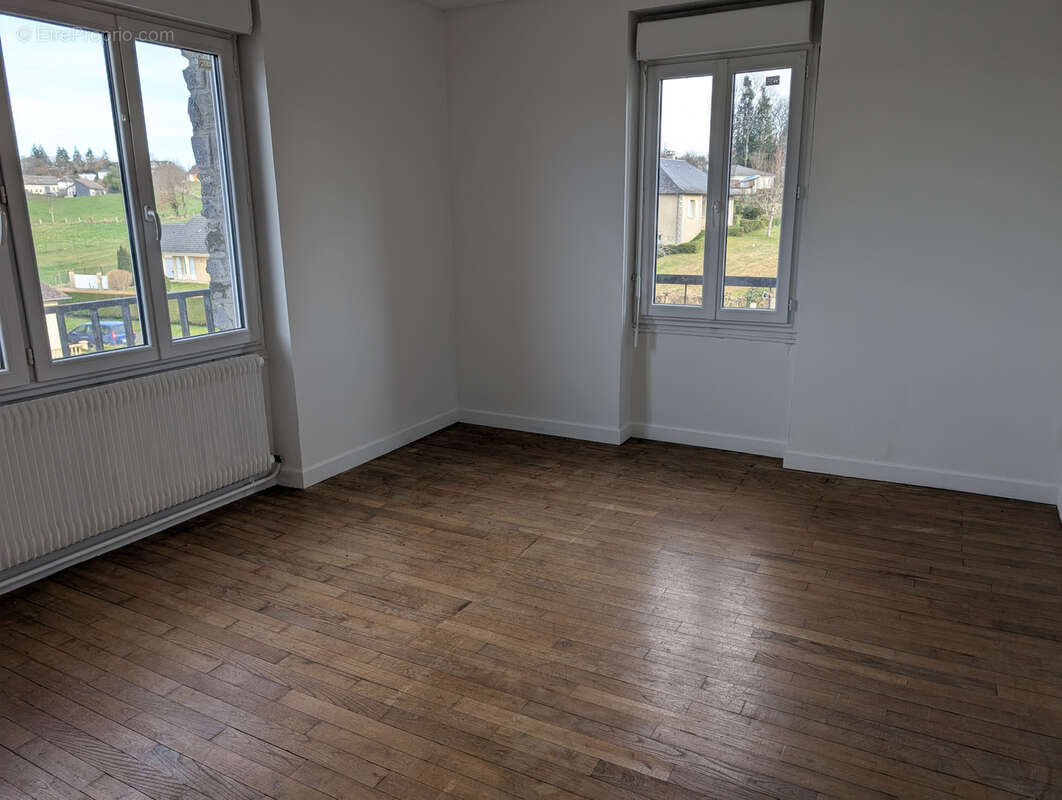 Appartement à LUBERSAC