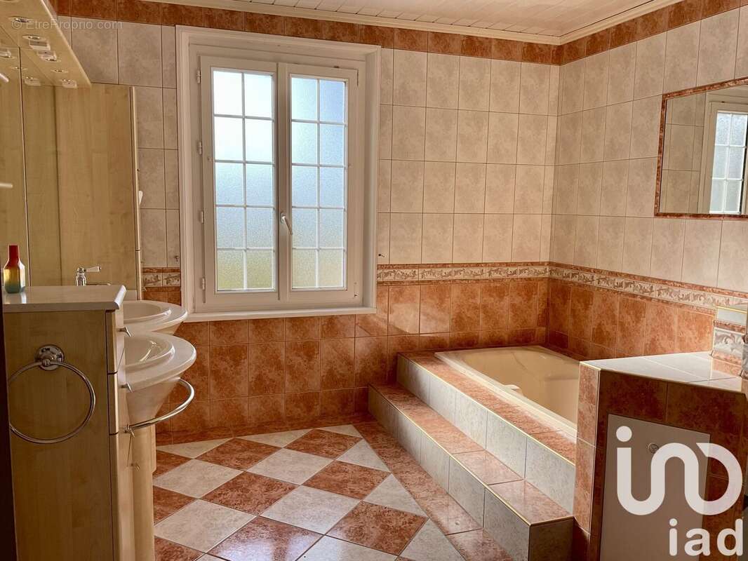 Photo 9 - Maison à CHATEAUNEUF-EN-THYMERAIS