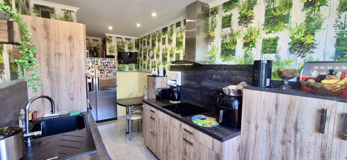 Appartement 82 m² à Saint-Laurent-Du-Var  - photo 9