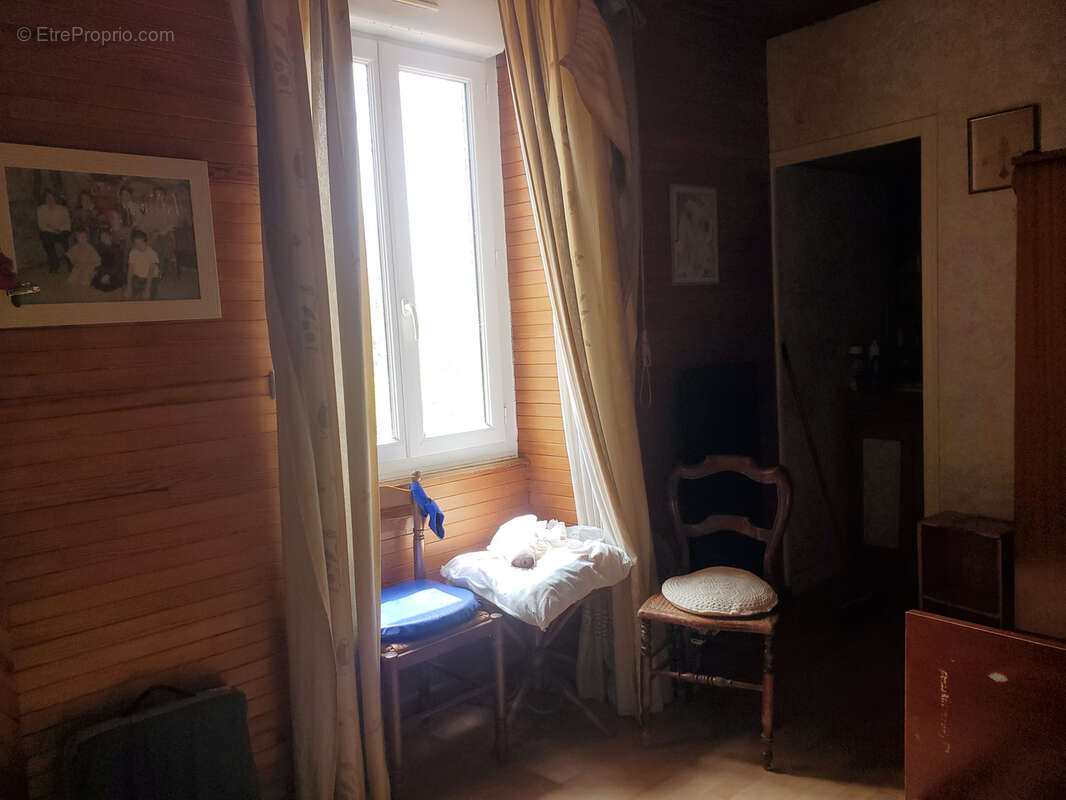 Maiosn de village et dépendances - photo 14