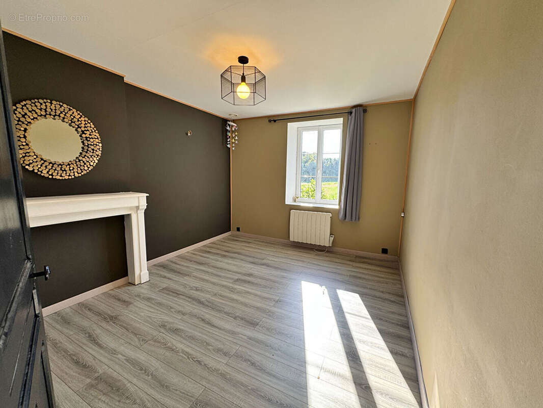 Maison à BRICQUEBEC