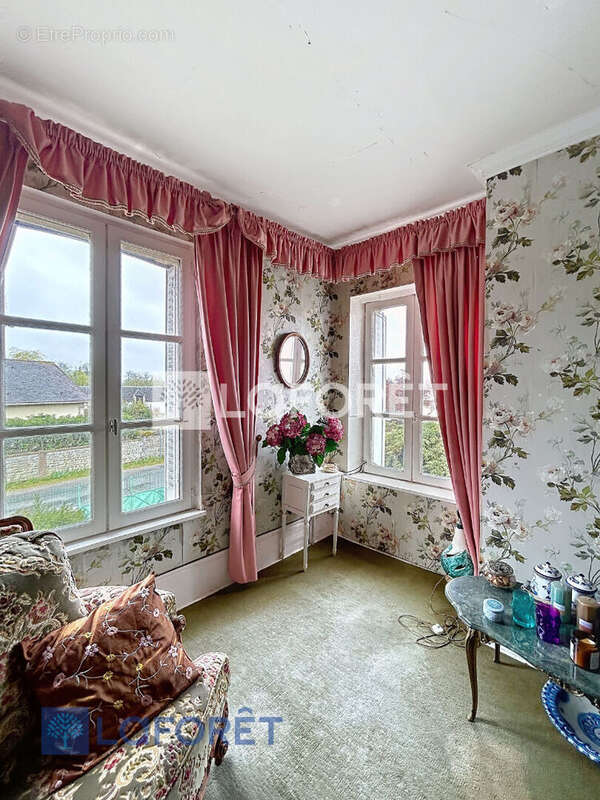 Maison à CHAISE-DIEU-DU-THEIL
