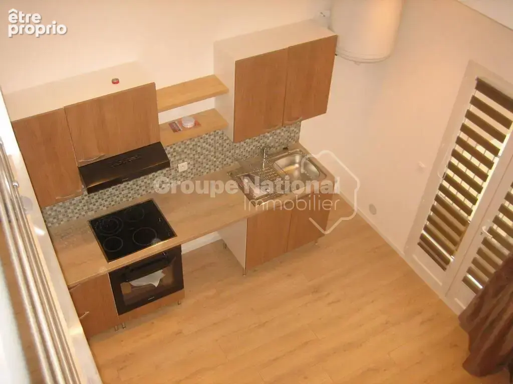 NÎMES Quartier Hoche-Sernam Immeuble de 3 appartements avec garage et cour - photo 7