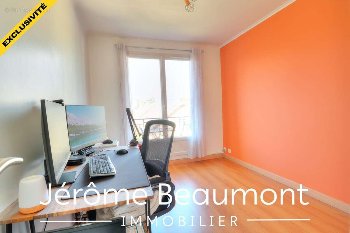 Appartement à EZANVILLE