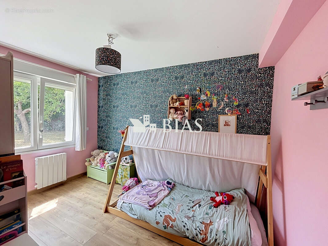 Maison 170 m² à Saint-Ouen-Du-Tilleul  - photo 9
