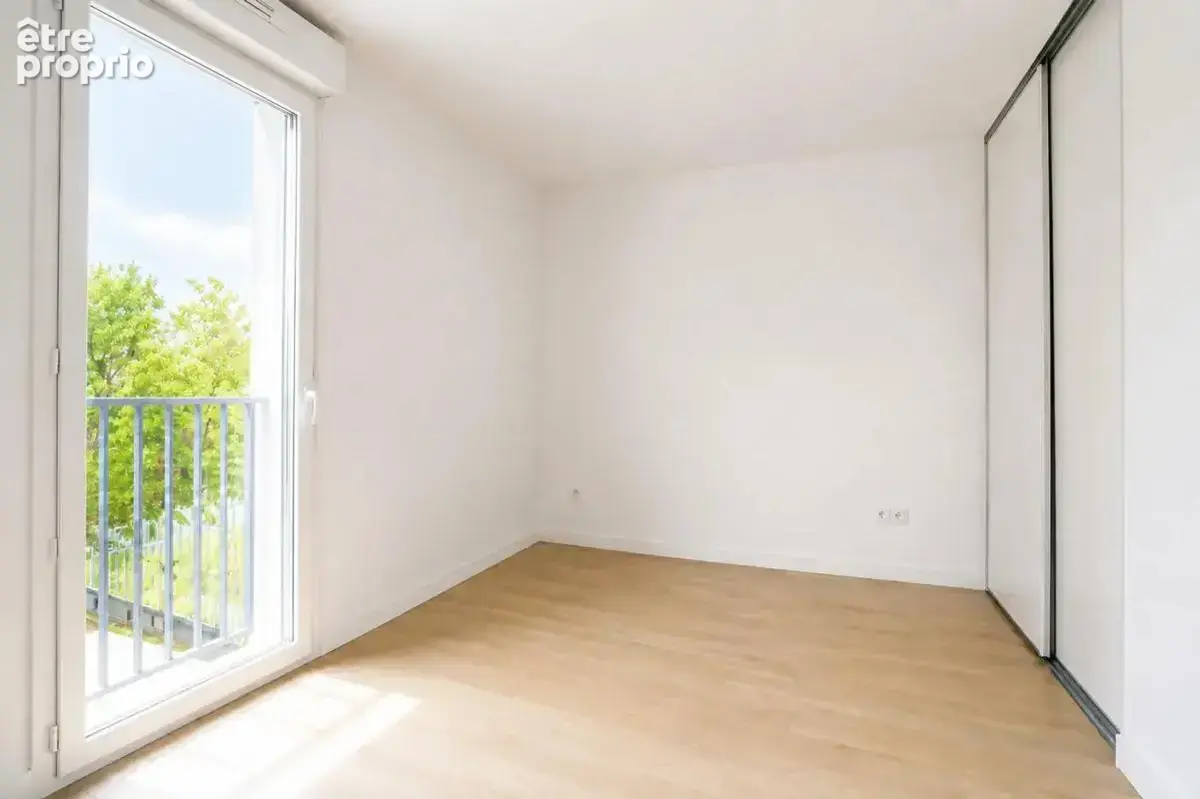 Appartement de 3 pièces de 57,6 m² à Ris-Orangis - photo 2