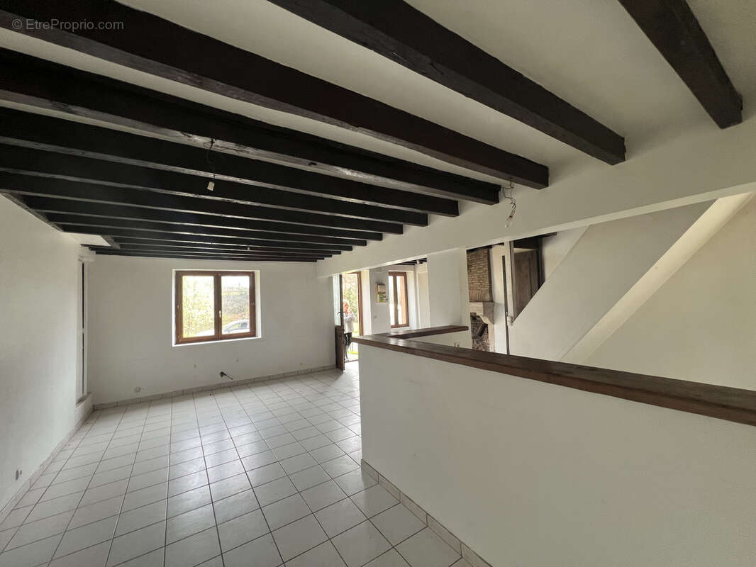 Maison à SAINT-PRIEST-LA-MARCHE