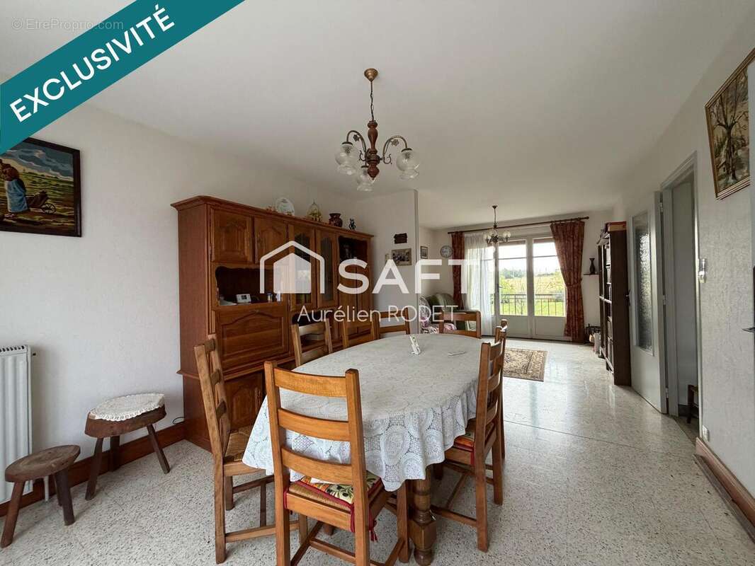 Maison 92 m² à Vatan  - photo 4